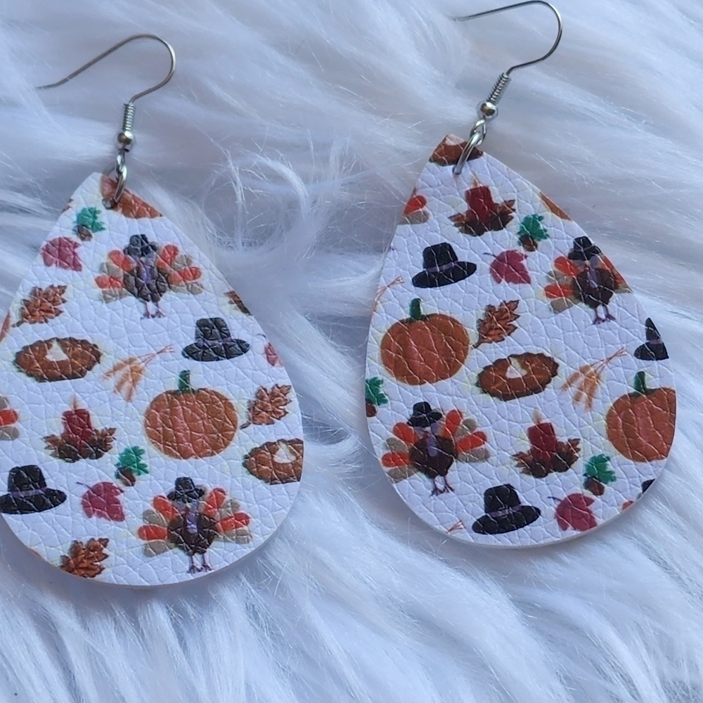 Thanksgiving Earrings, Holiday Earrings NWT - Handmade